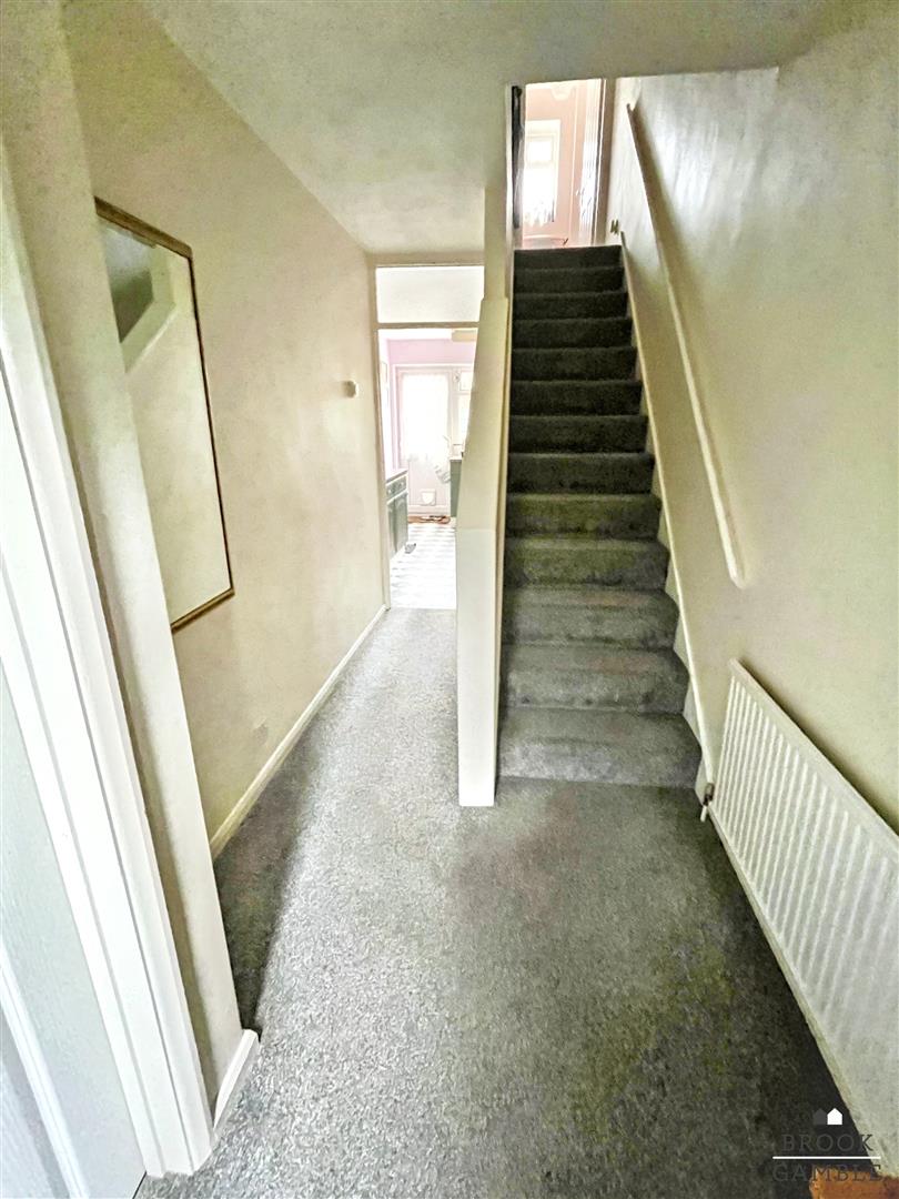 3 Bedroom House - Mid Terrace. Magnolia Walk in Eastbourne,  8